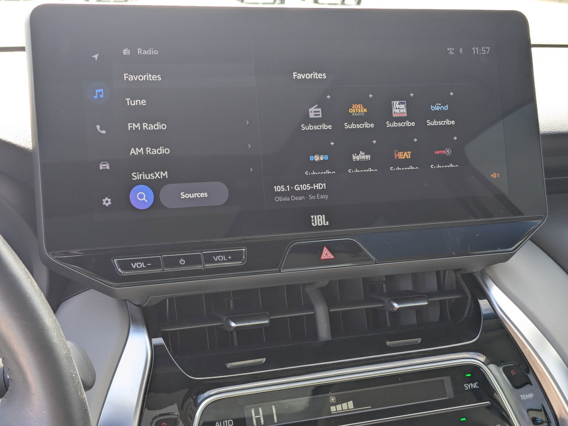 Used 2024 Toyota Venza Limited image 12