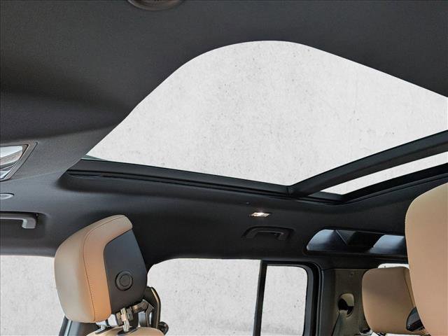 New 2026 Land Rover Defender 110 X-Dynamic SE image 15