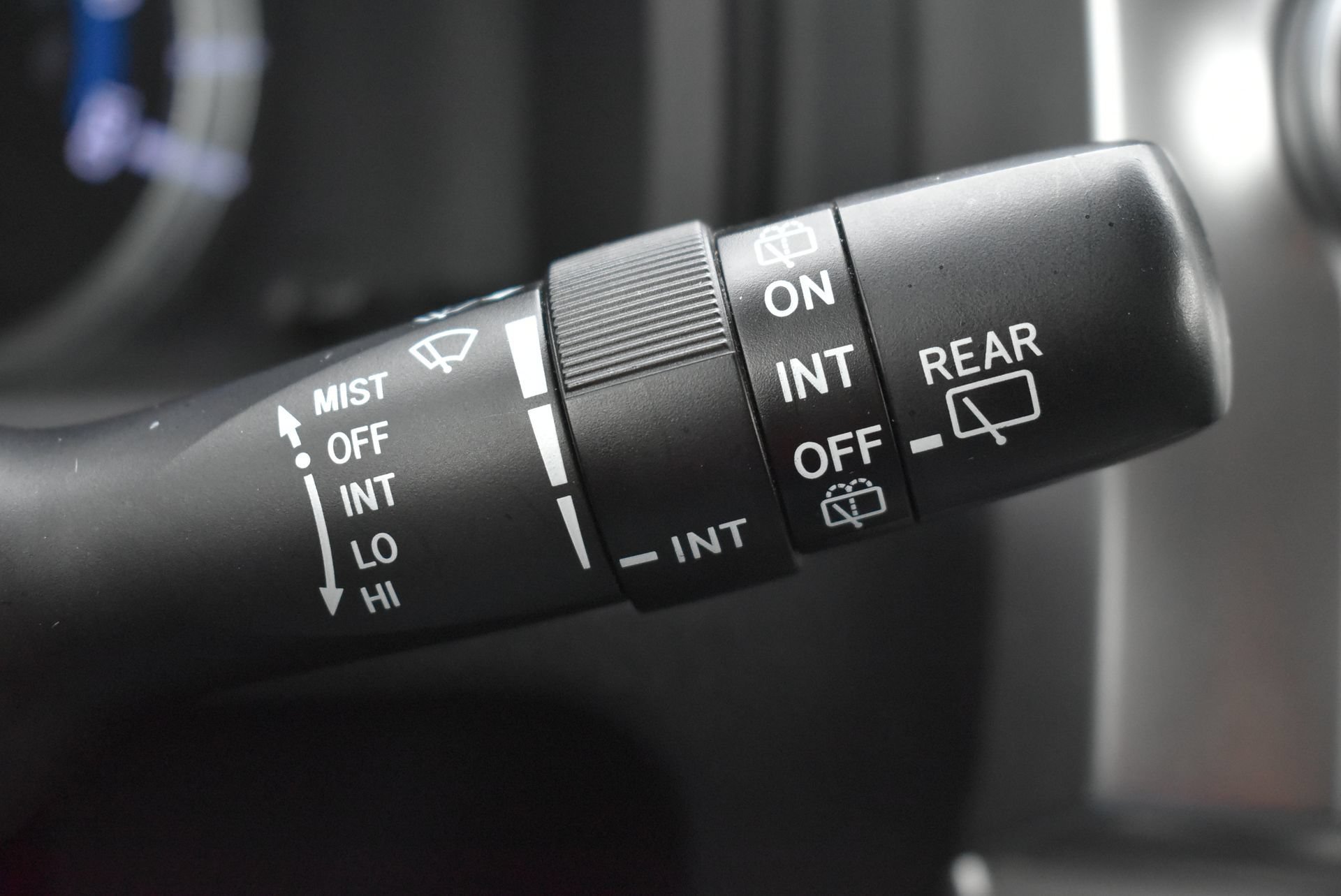 Used 2018 Toyota 4Runner SR5 Premium AWD/4WD image 25
