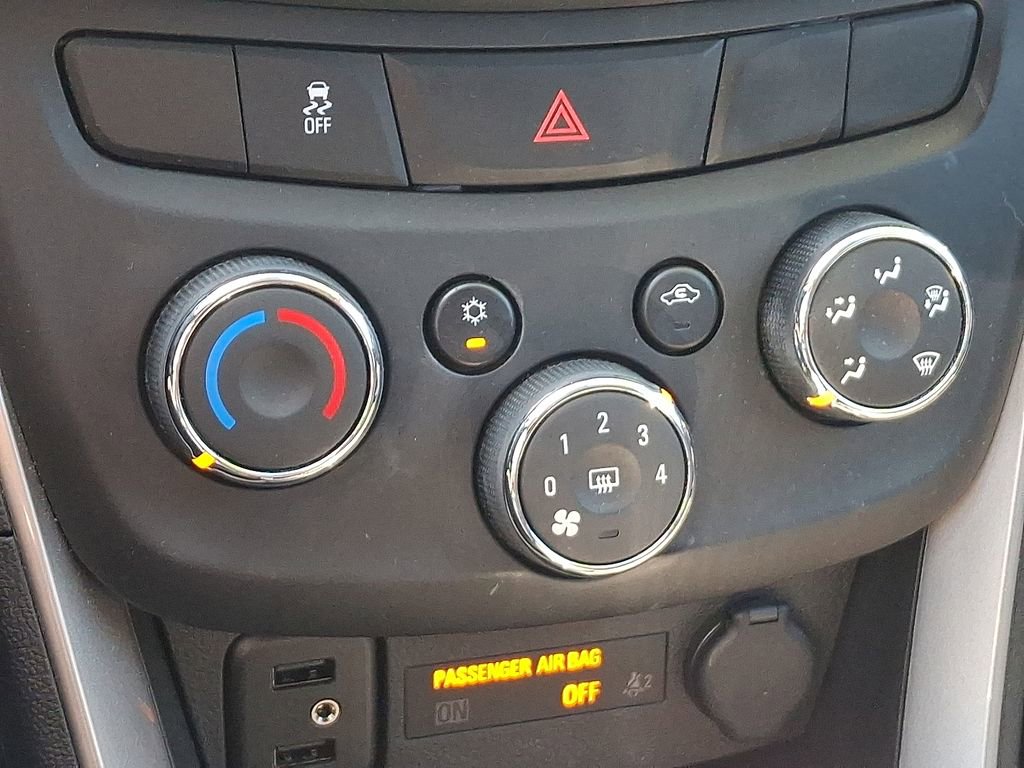 Certified 2022 Chevrolet Trax LT w/ LT Convenience Package AWD/4WD image 16