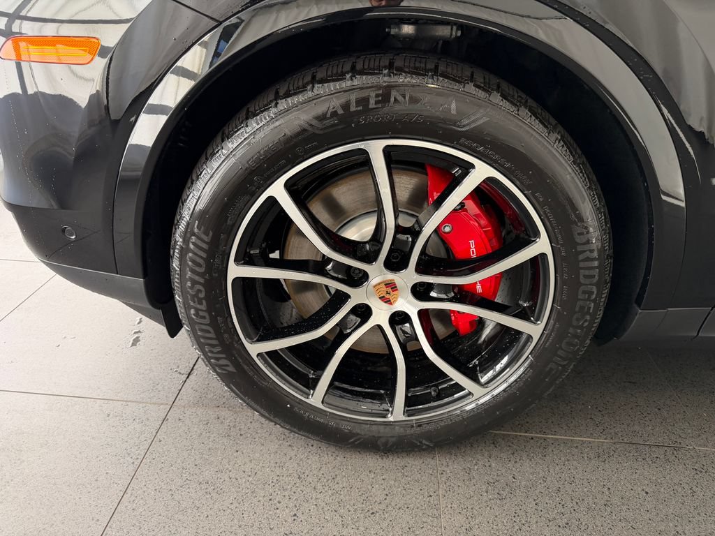 New 2026 Porsche Cayenne S AWD/4WD image 10