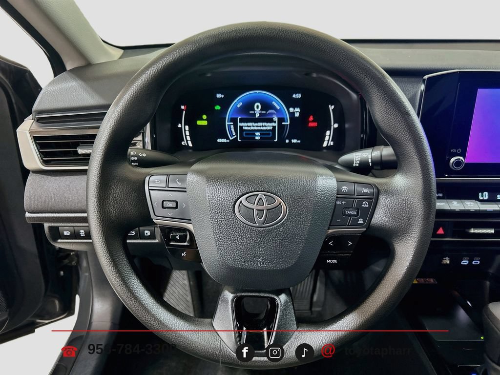 Used 2025 Toyota Camry LE FWD image 10