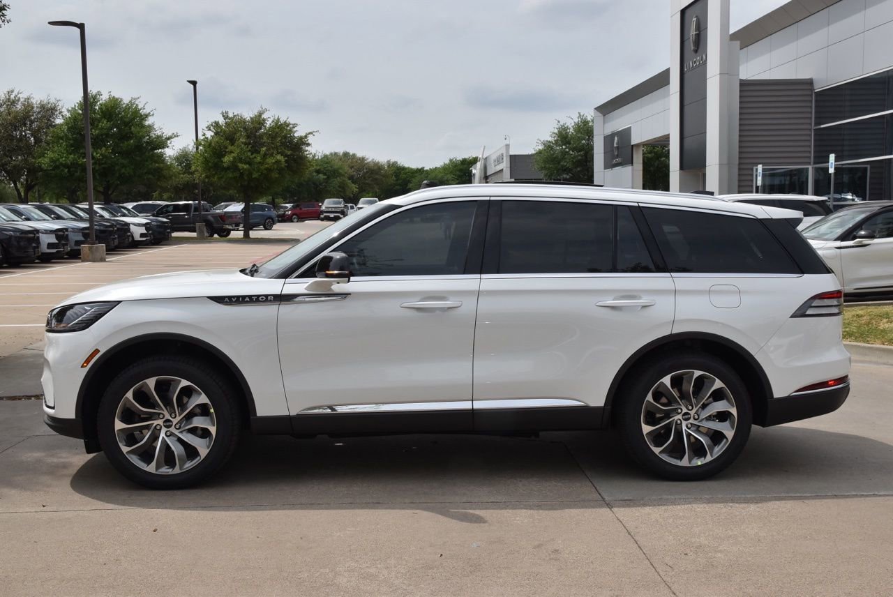 New 2026 Lincoln Aviator Reserve AWD/4WD image 11