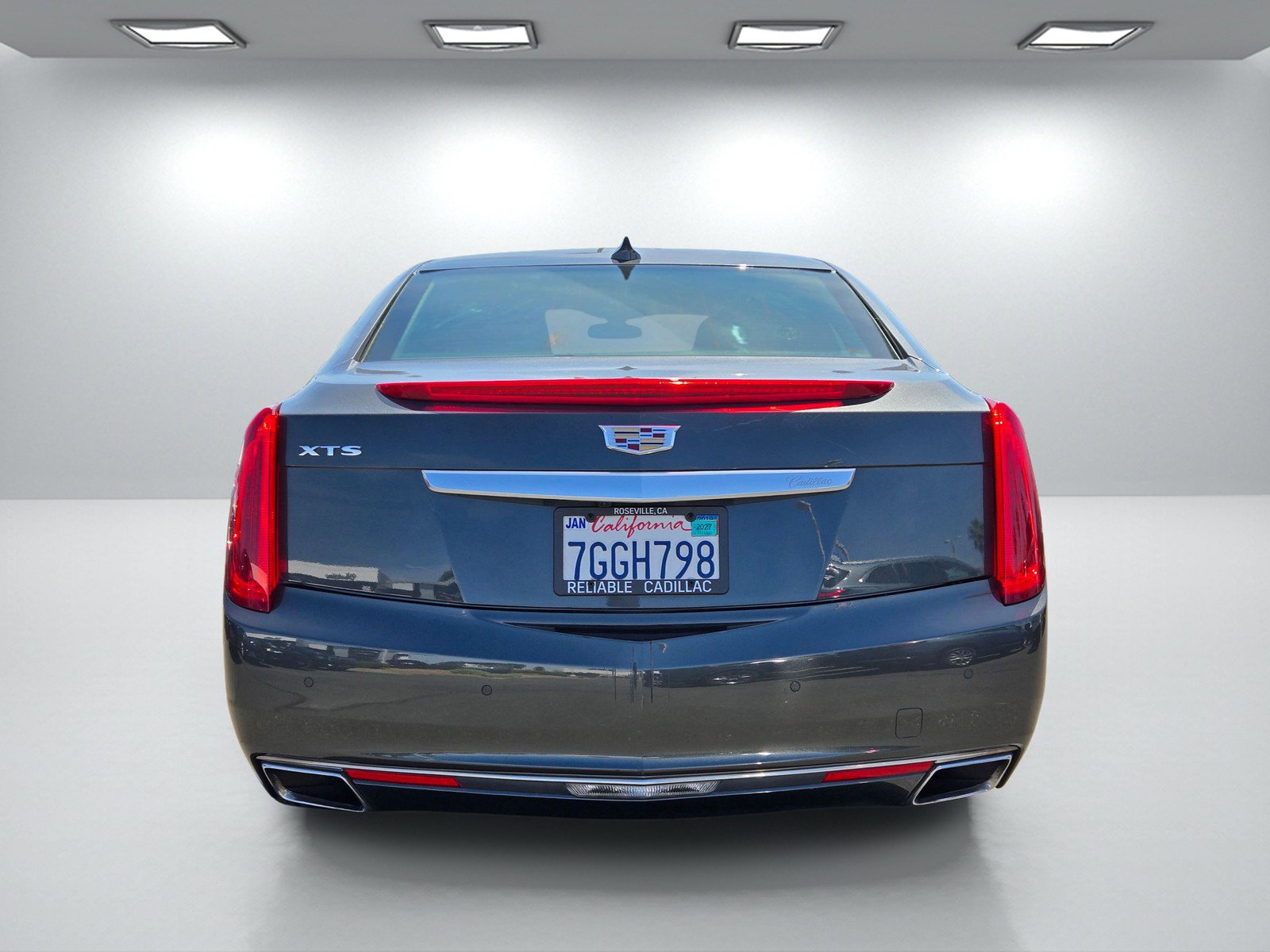 Used 2017 Cadillac XTS Luxury image 5