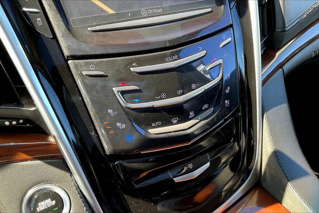Used 2019 Cadillac Escalade ESV Premium Luxury RWD image 16