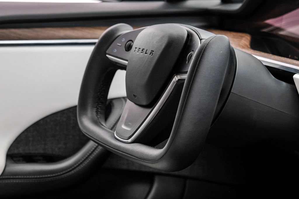 Used 2022 Tesla Model S AWD/4WD image 17