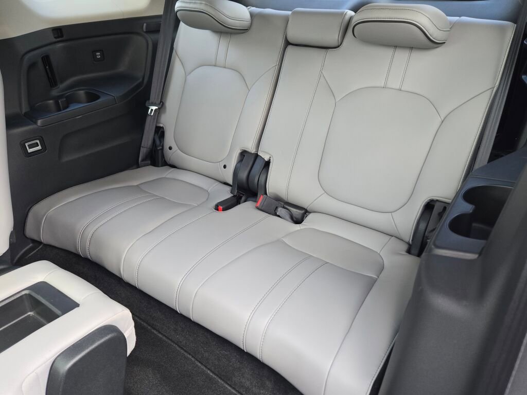 Used 2025 Honda Pilot Elite image 21
