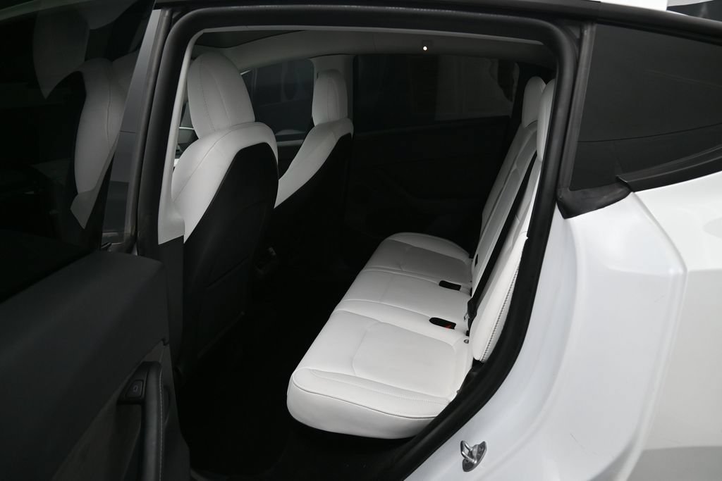 Used 2023 Tesla Model Y Long Range AWD/4WD image 25