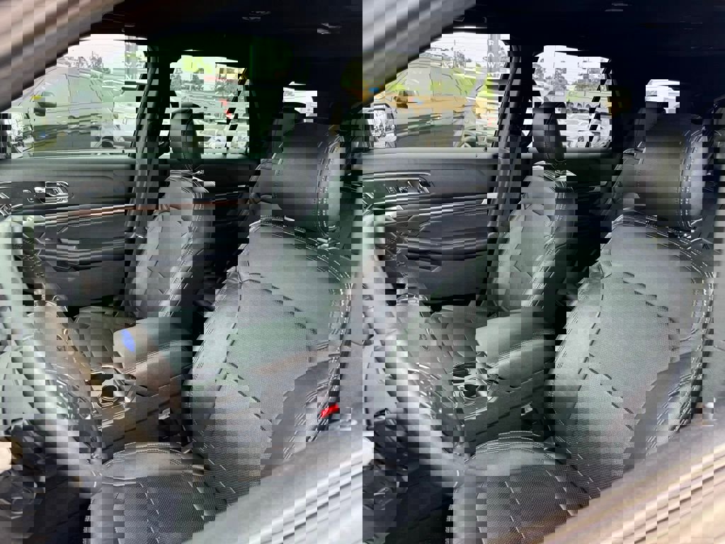 Used 2017 Ford Explorer Limited FWD image 8