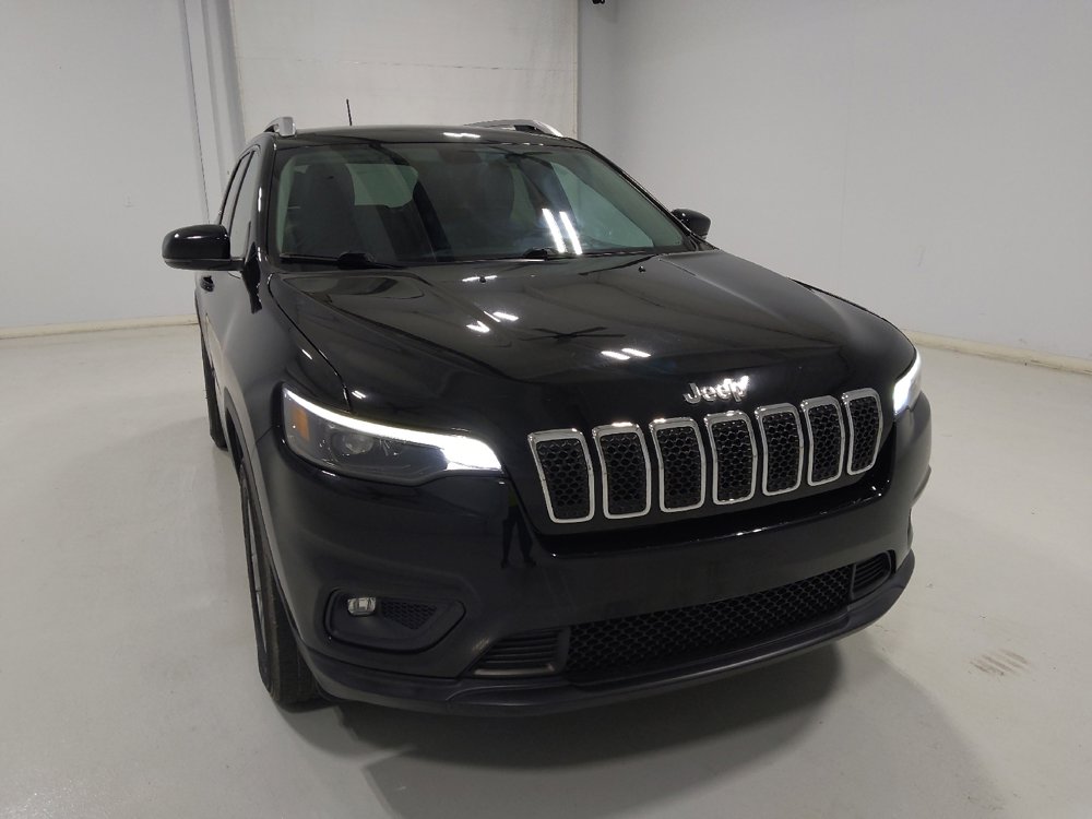 Used 2020 Jeep Cherokee Latitude Plus w/ Cold Weather Group AWD/4WD image 14