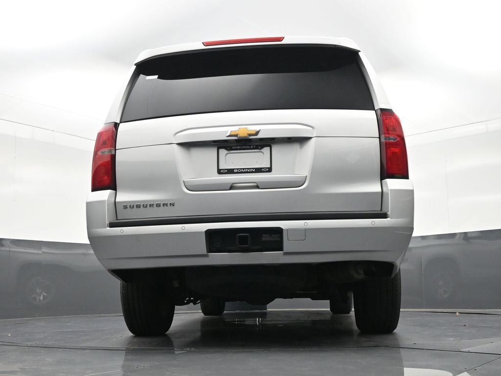 Used 2016 Chevrolet Suburban LT RWD image 27