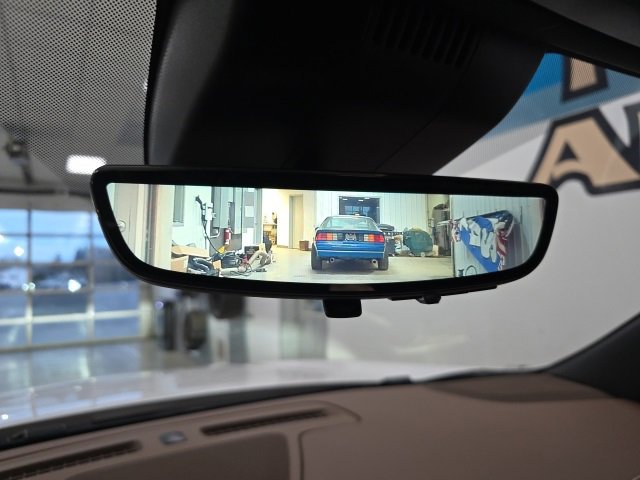 Used 2024 Chevrolet Suburban High Country image 29