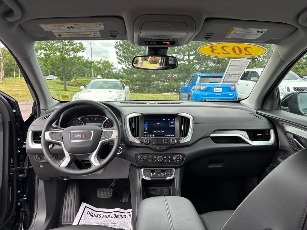 Used 2023 GMC Terrain SLT AWD/4WD image 13
