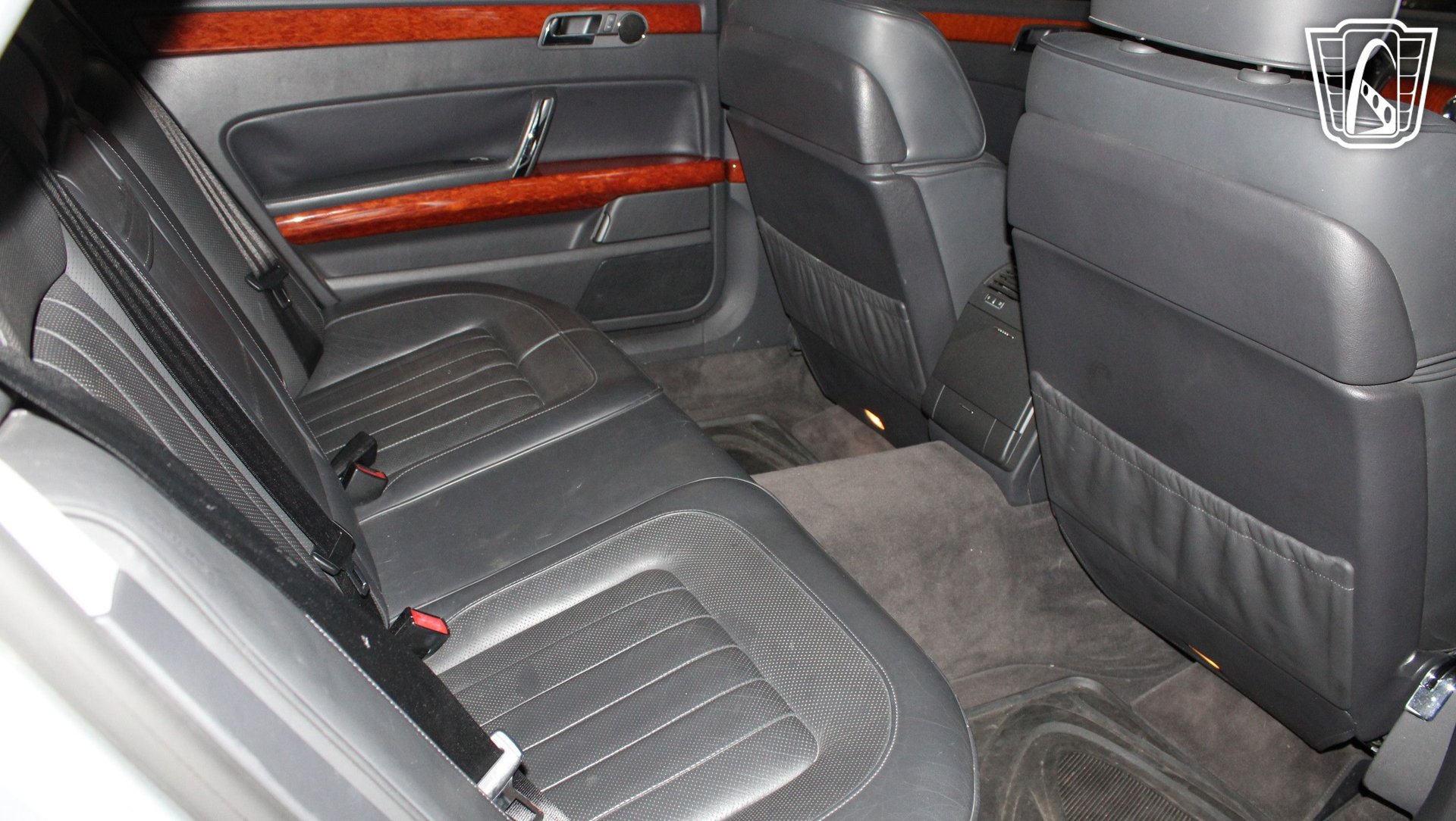 Used 2004 Volkswagen Phaeton V8 AWD/4WD image 40
