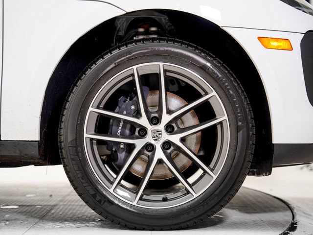 Certified 2026 Porsche Macan AWD/4WD image 30