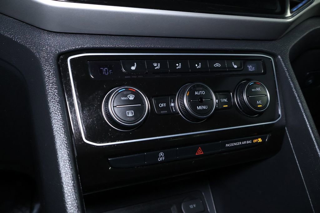 Used 2022 Volkswagen Atlas Cross Sport SE image 33