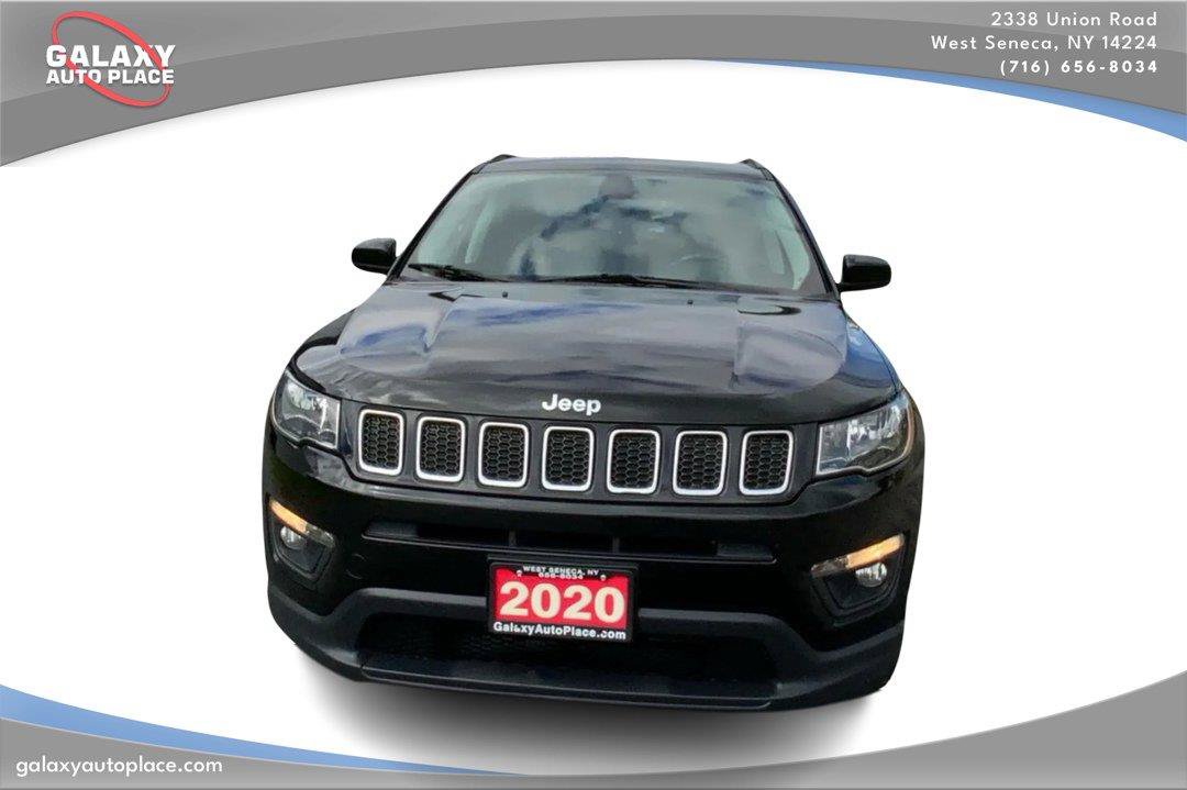 Used 2020 Jeep Compass Latitude w/ Cold Weather Group AWD/4WD image 2