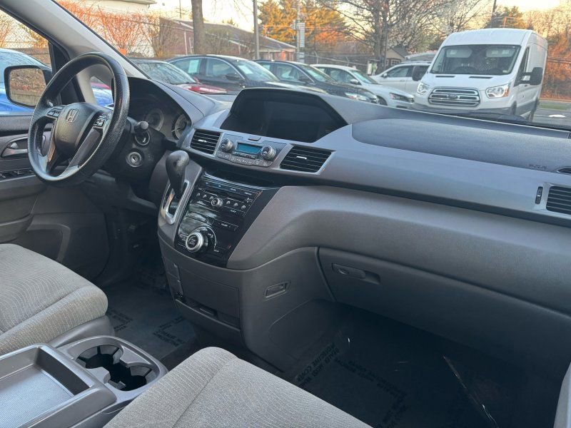 Used 2013 Honda Odyssey EX image 14