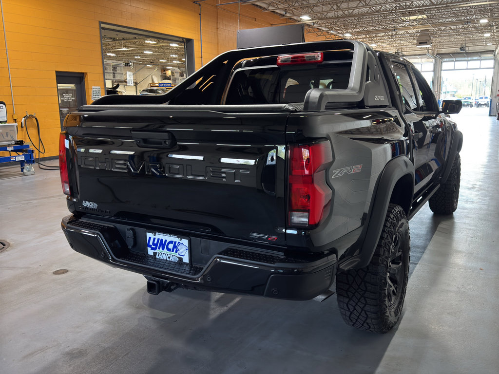 Used 2025 Chevrolet Colorado ZR2 w/ Midnight Edition AWD/4WD image 5