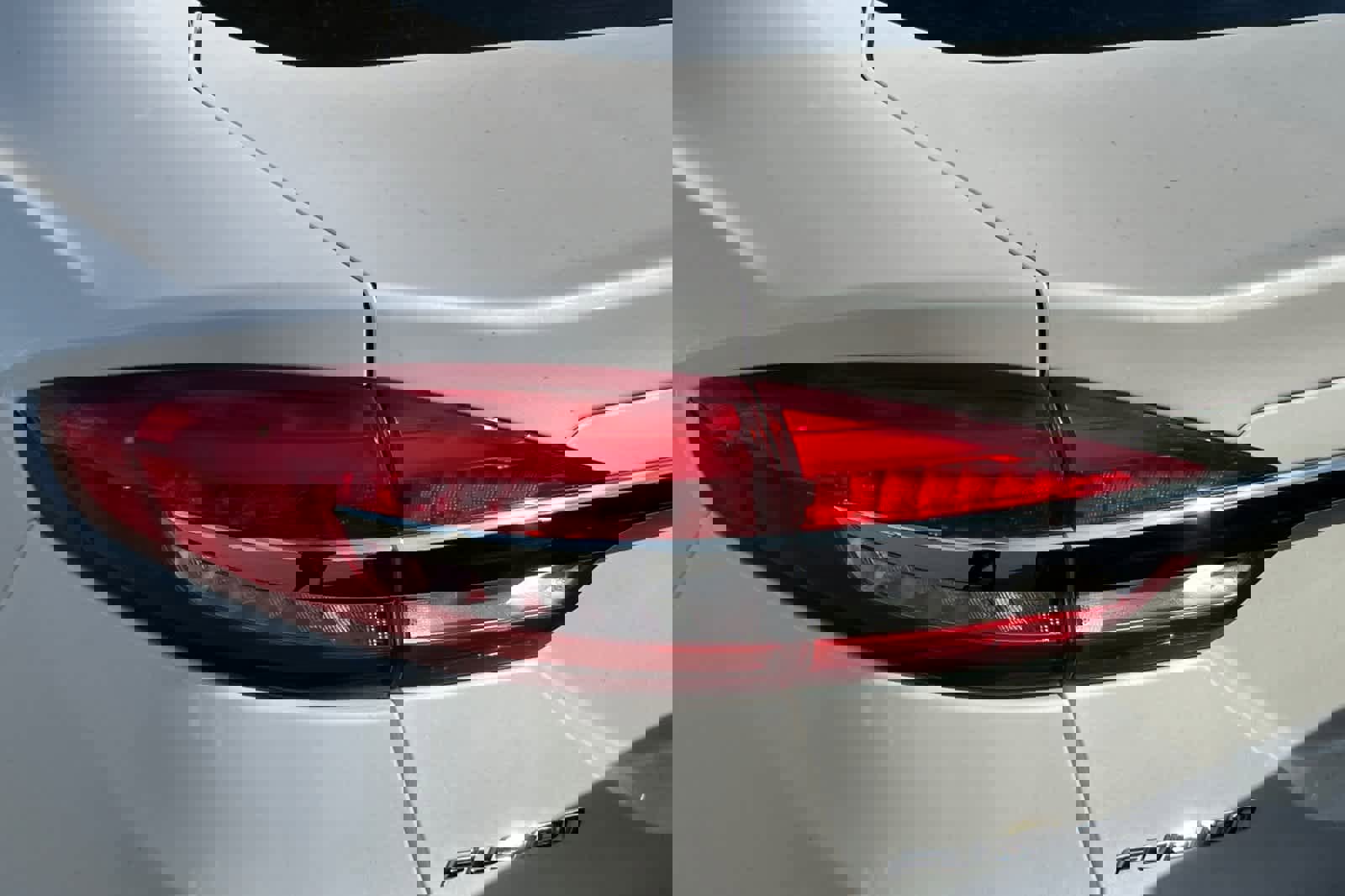 Used 2017 Ford Fusion SE w/ Fusion SE Technology Package image 15