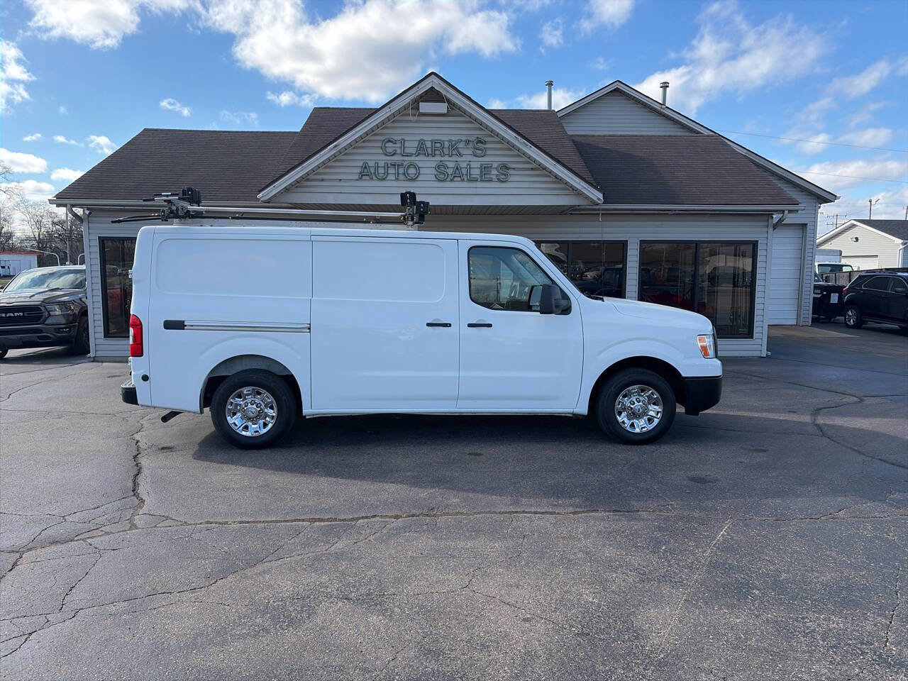 Used 2018 Nissan NV 1500 SV w/ Navigation Package image 1