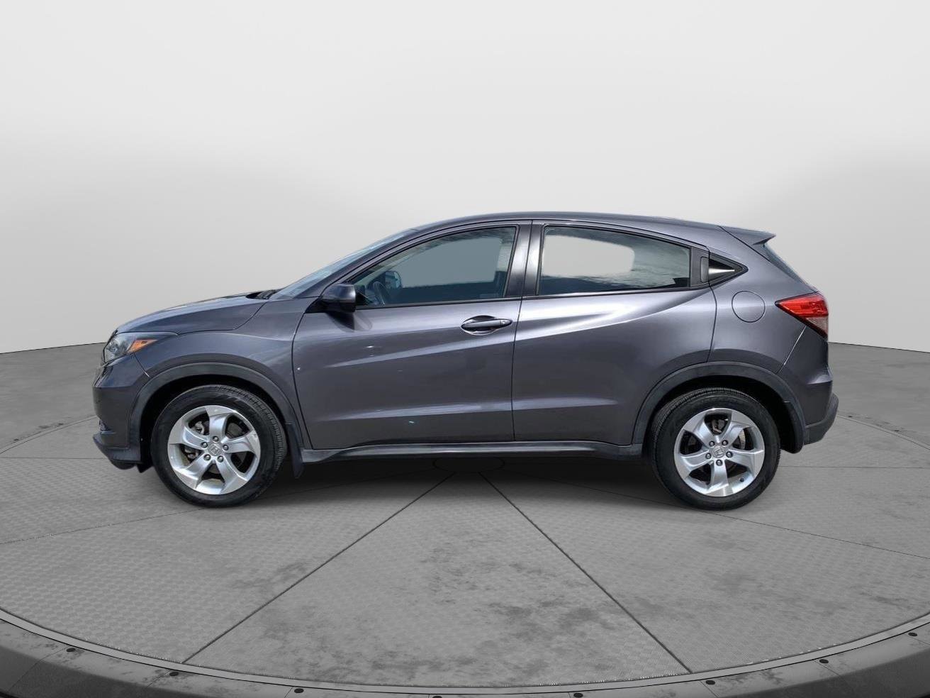 Used 2016 Honda HR-V LX image 6