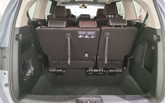 Certified 2026 Honda Odyssey Touring image 12