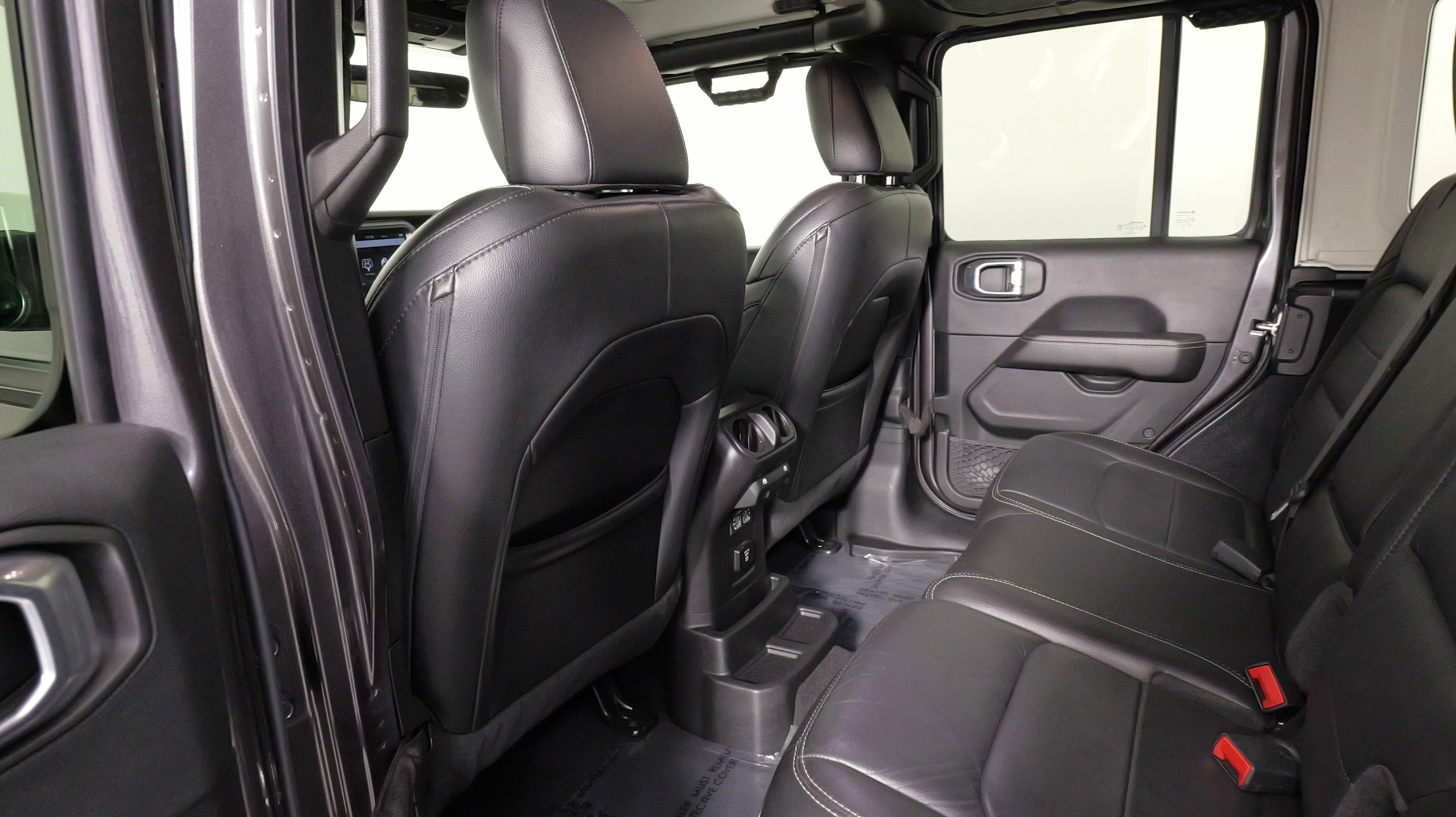 Used 2021 Jeep Wrangler Unlimited Sahara image 35