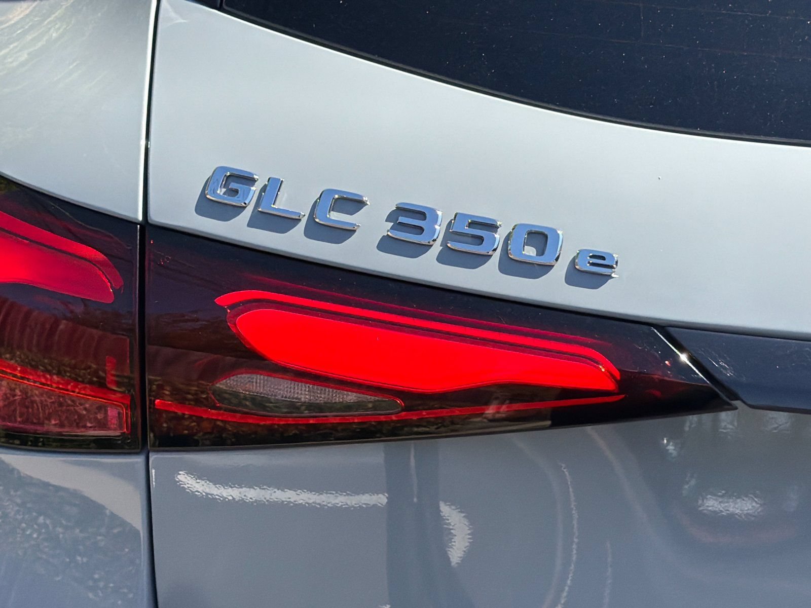 Used 2025 Mercedes-Benz GLC 350e 4MATIC image 26
