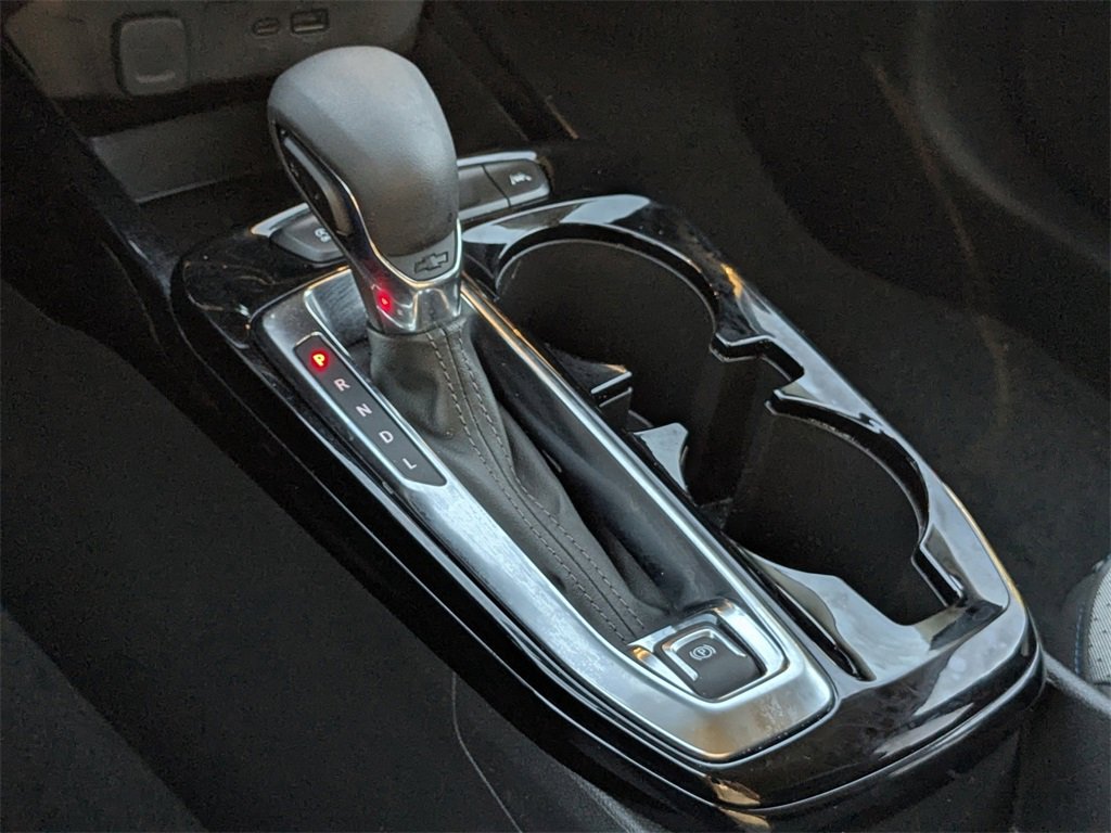 Certified 2025 Chevrolet Trax LT image 24