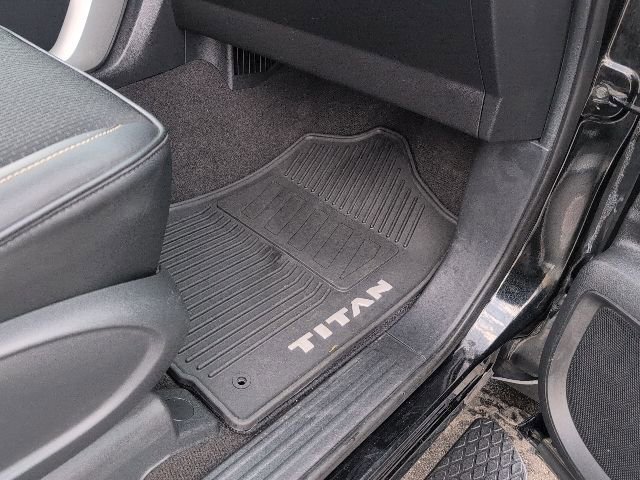 Used 2017 Nissan Titan PRO-4X image 47