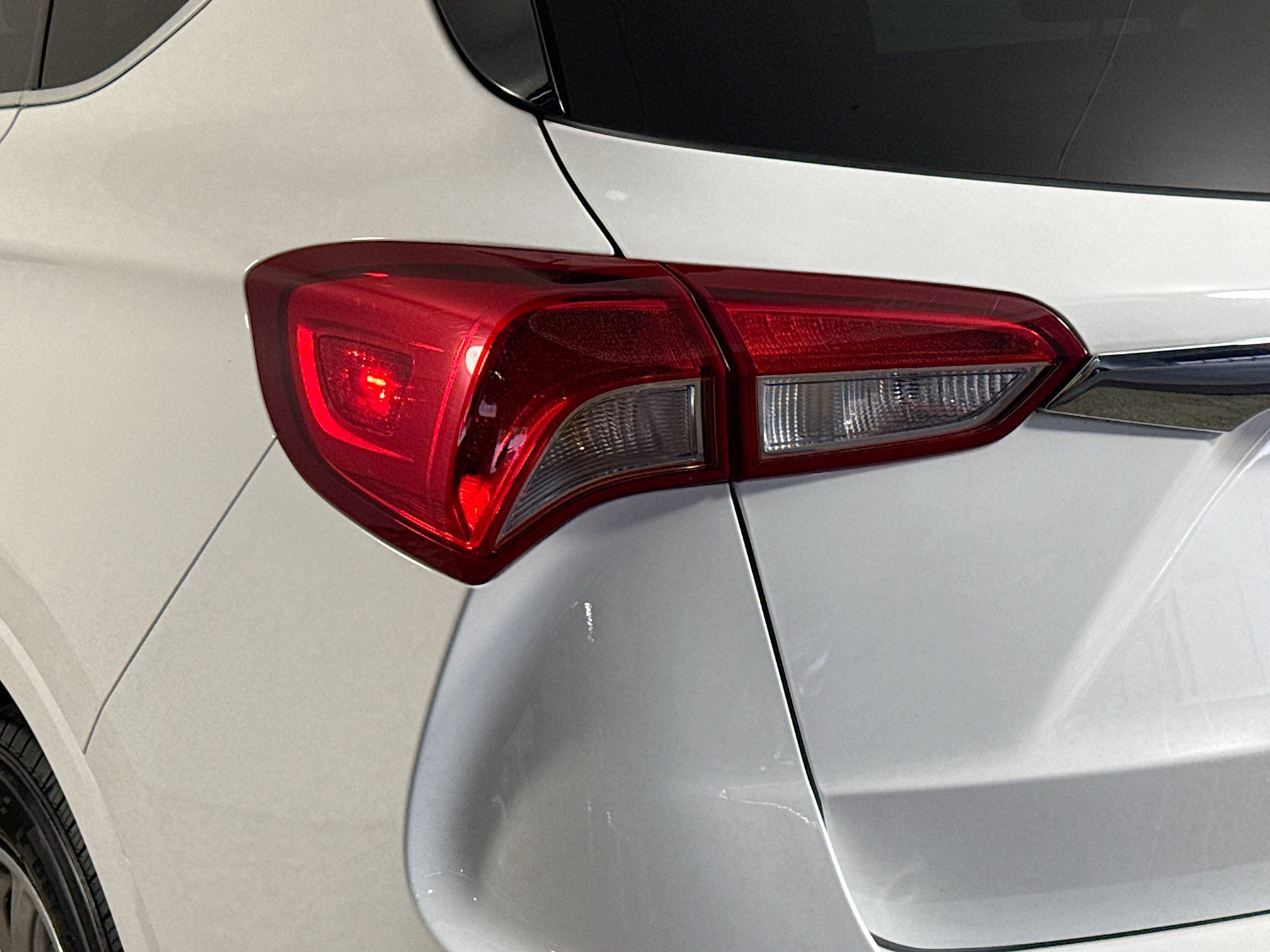 Used 2020 Buick Envision Essence FWD image 36
