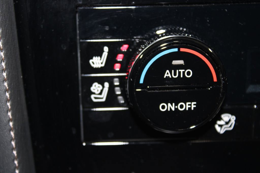 Used 2024 Nissan Armada Platinum w/ Captain's Chairs Package image 49