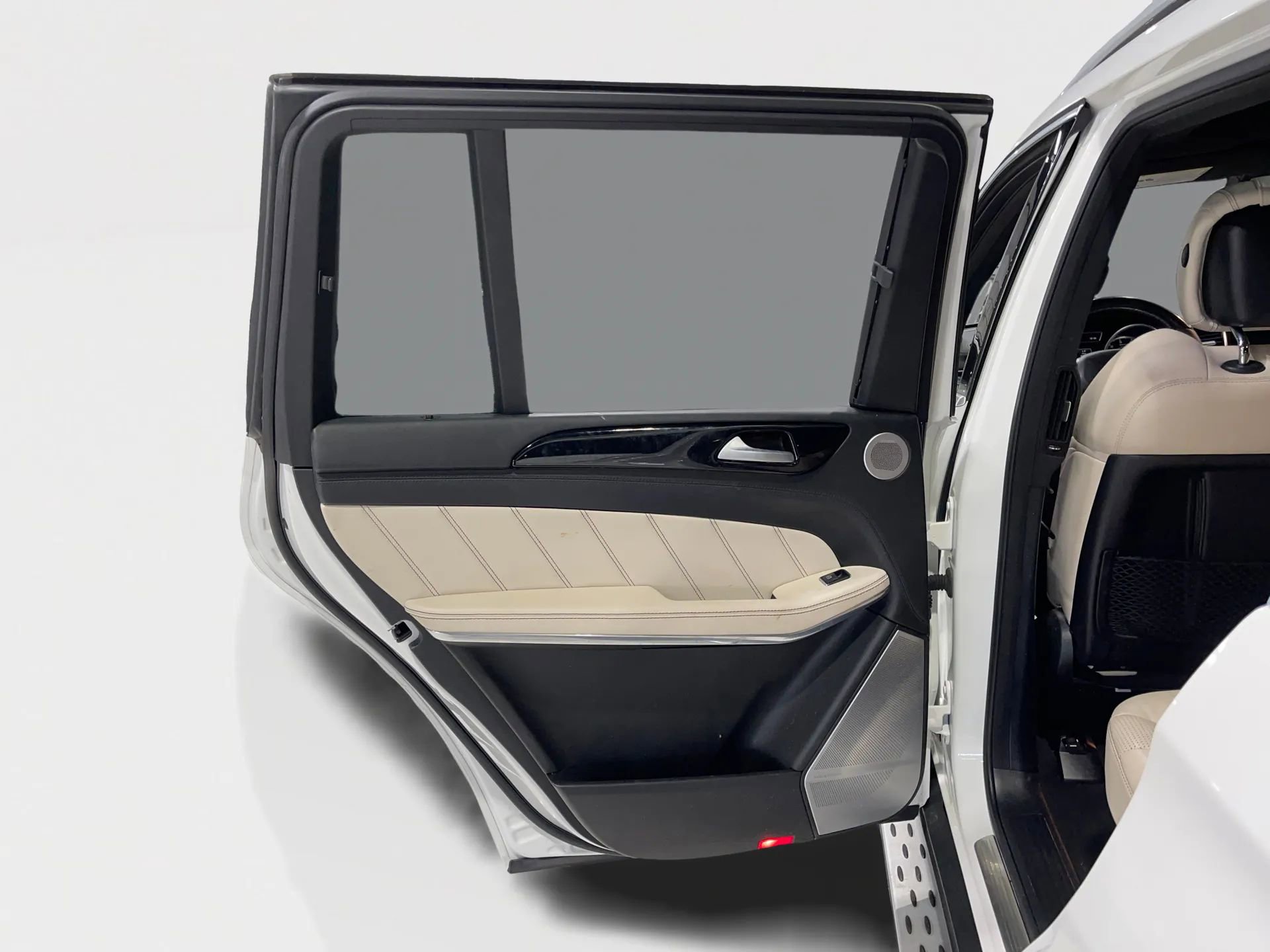 Used 2016 Mercedes-Benz GL 63 AMG 4MATIC w/ Accessory Chrome Package image 26