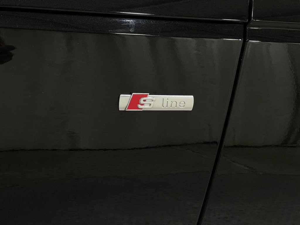 Used 2018 Audi A4 2.0T Premium Plus w/ Premium Plus Package image 43