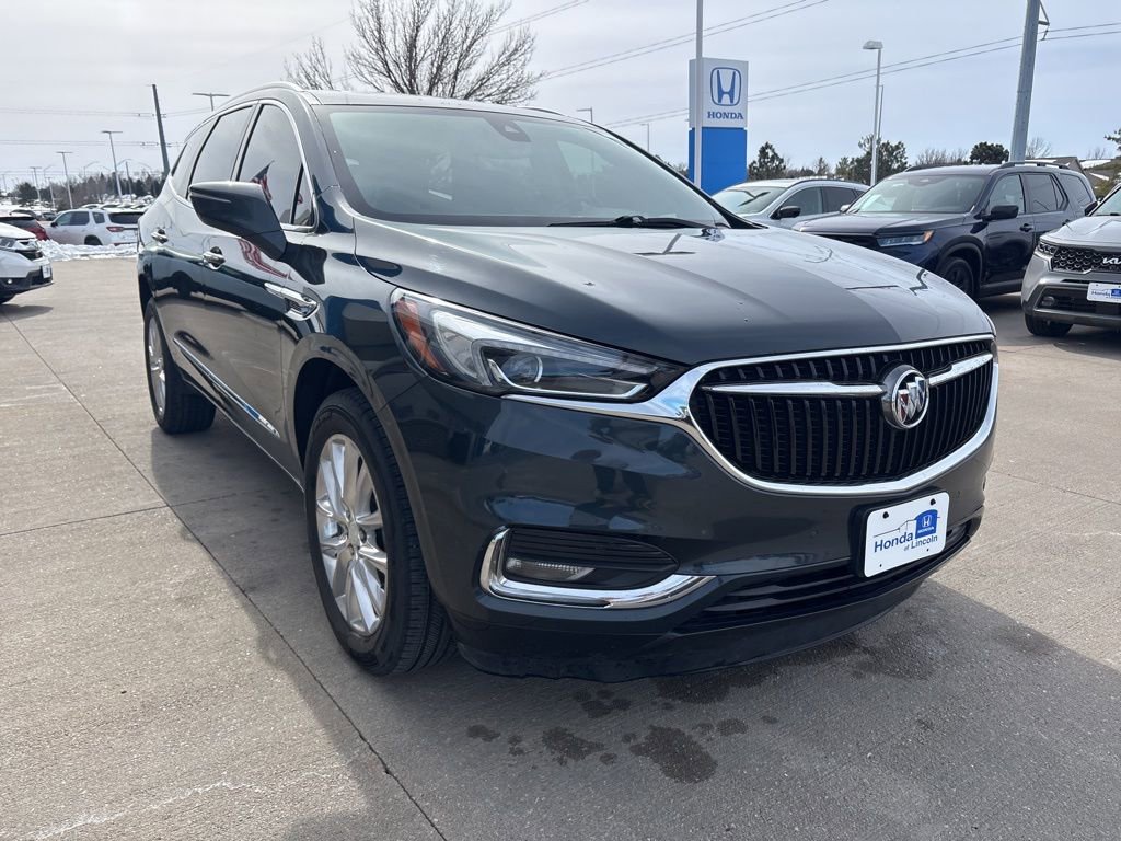 Used 2019 Buick Enclave Premium w/ Experience Buick Package image 3