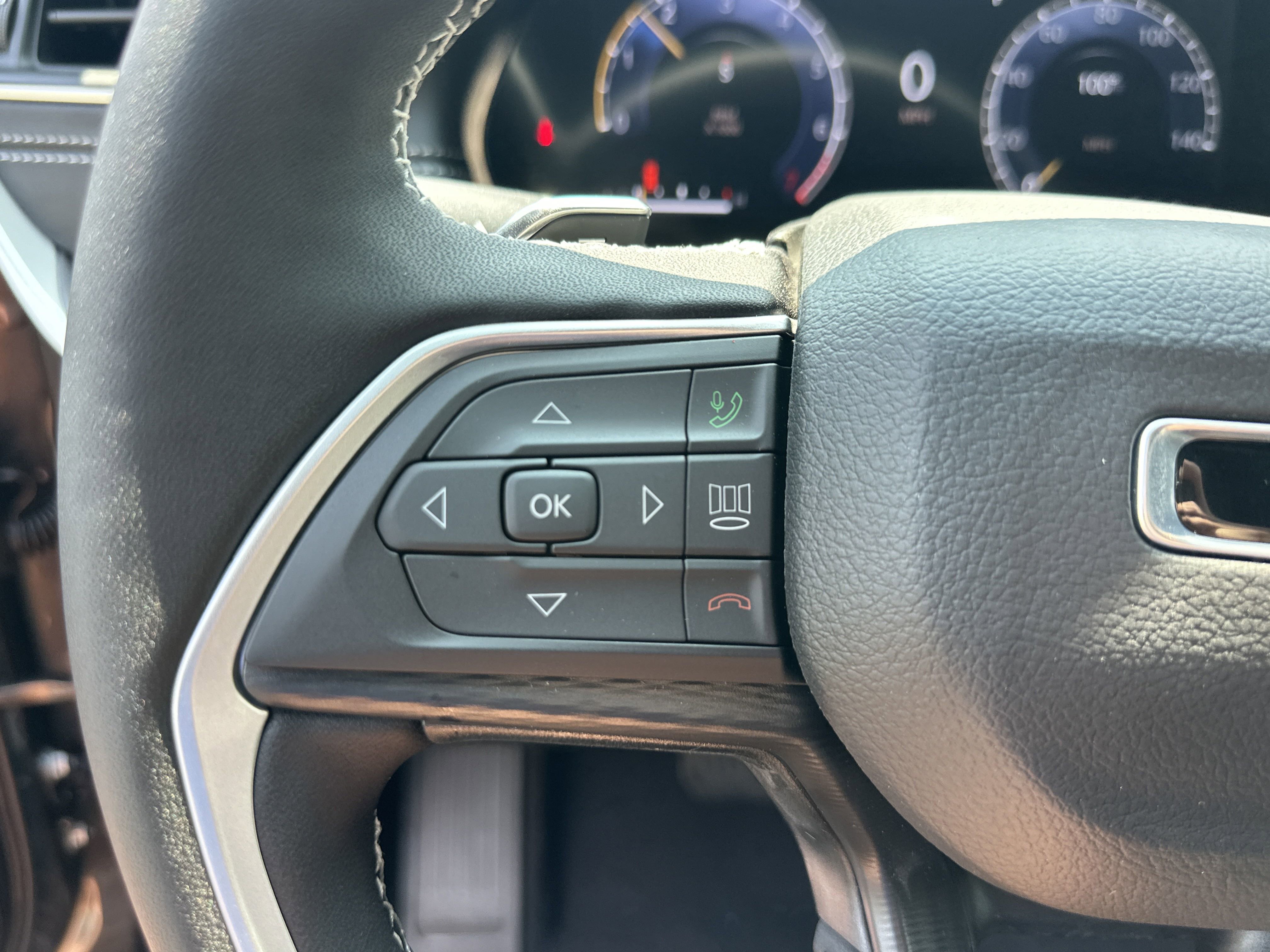 New 2025 Jeep Grand Cherokee L Altitude image 8