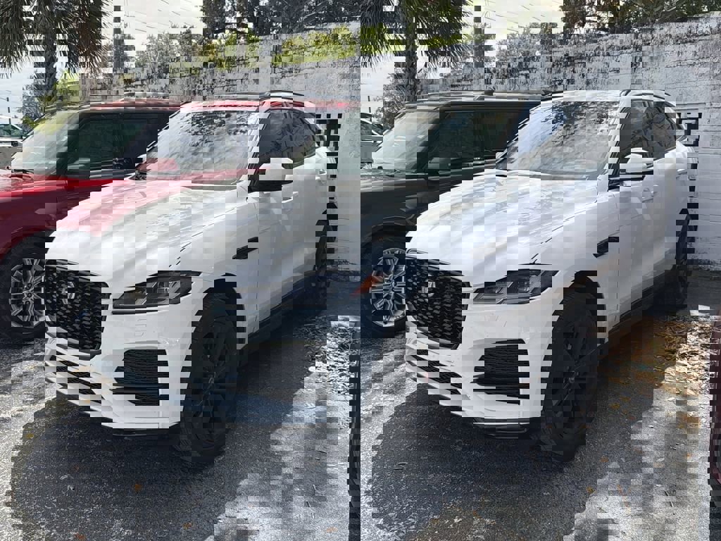 Used 2023 Jaguar F-PACE S image 3