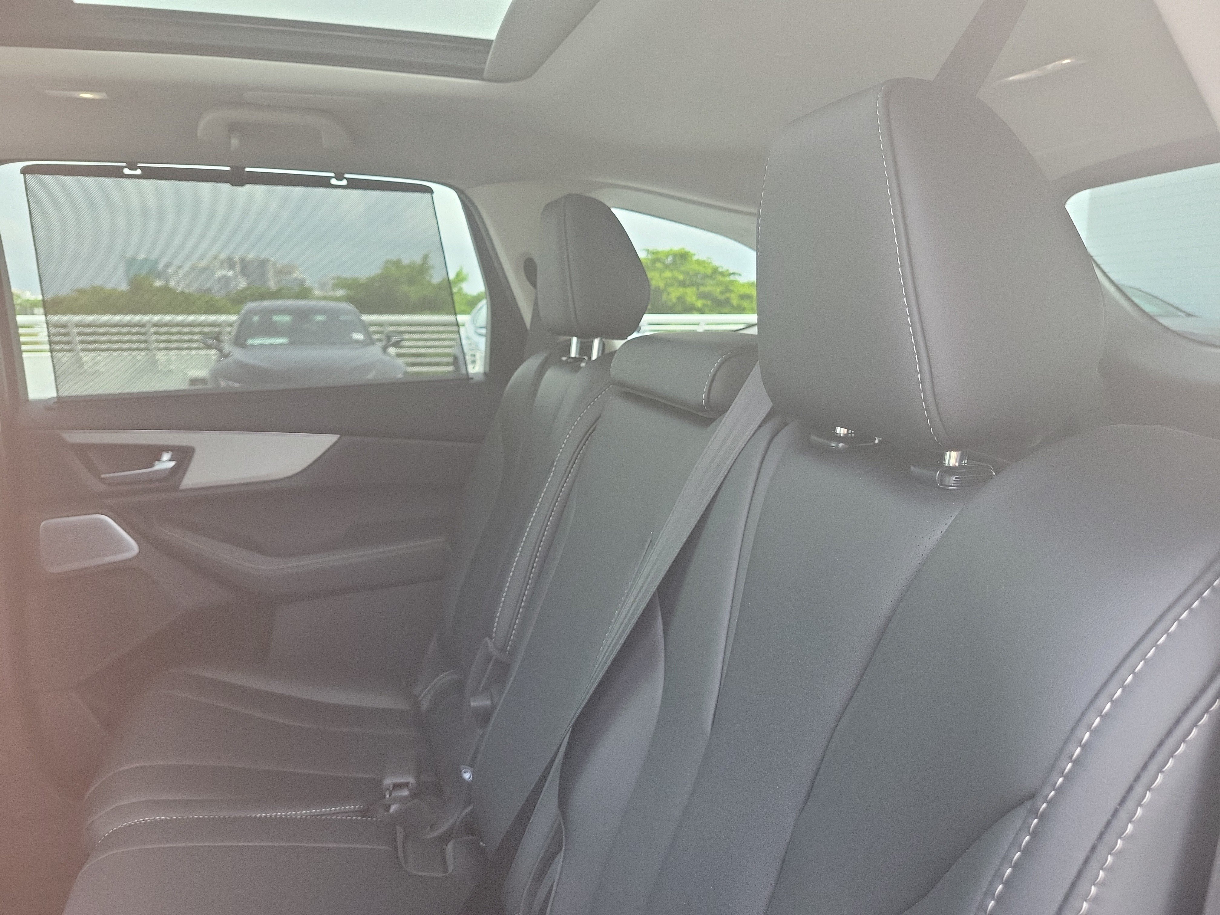Used 2025 Acura MDX w/ Technology Package FWD image 12