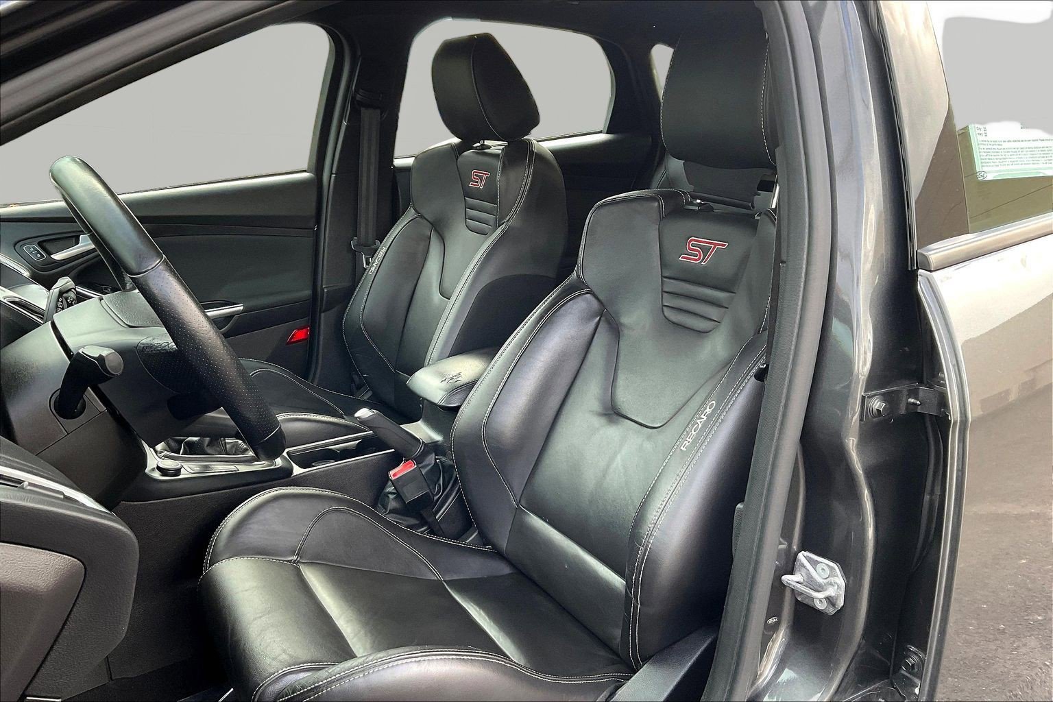 Used 2015 Ford Focus ST w/ Equipment Group 402A FWD image 21
