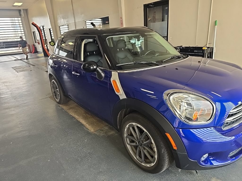 Used 2016 MINI Cooper Countryman FWD image 2