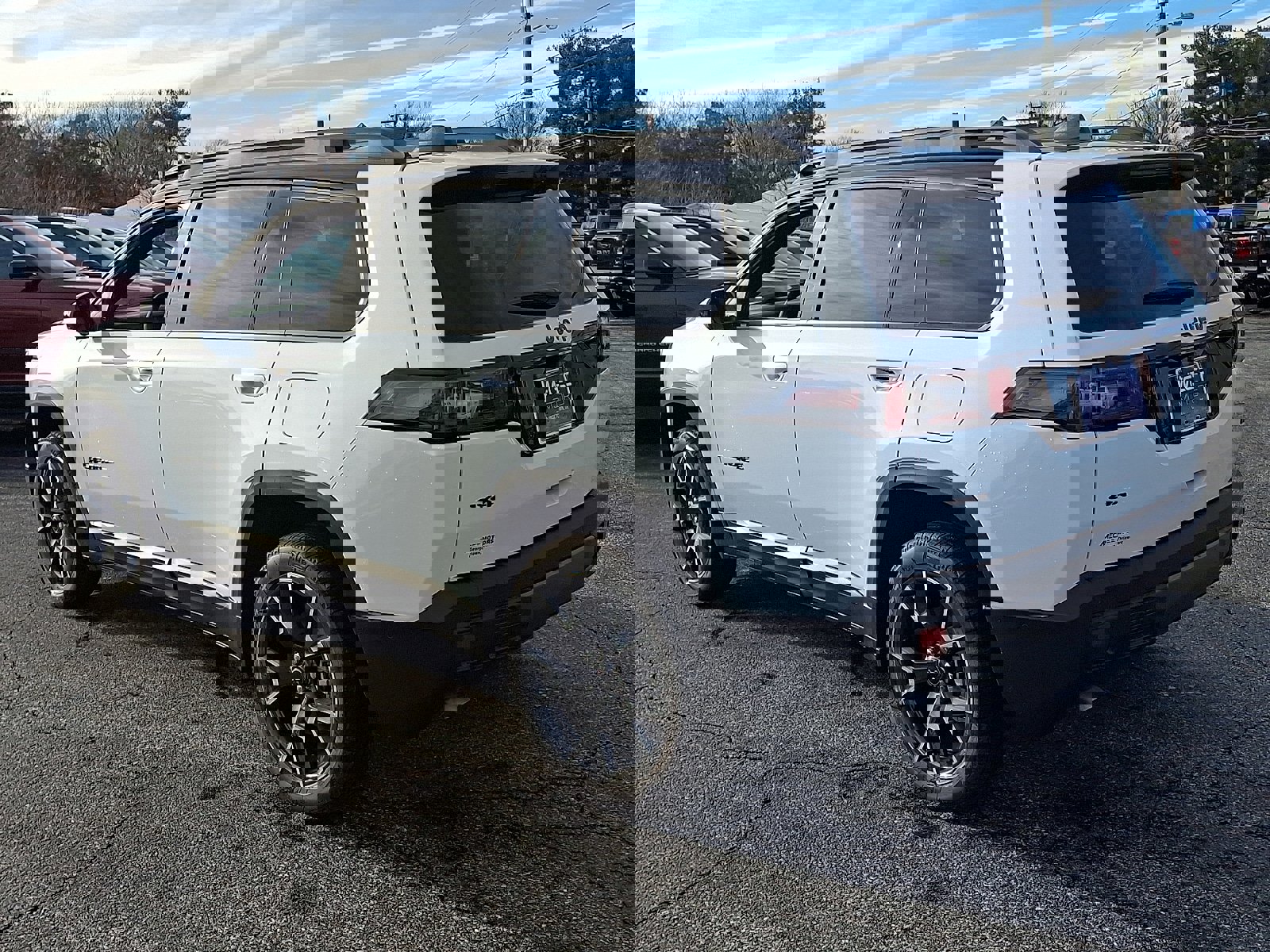 New 2026 Jeep Cherokee Overland w/ Trailer Tow Group image 4