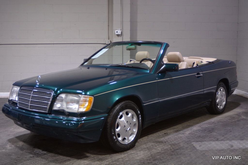 Used 1995 Mercedes-Benz E 320 Convertible image 4