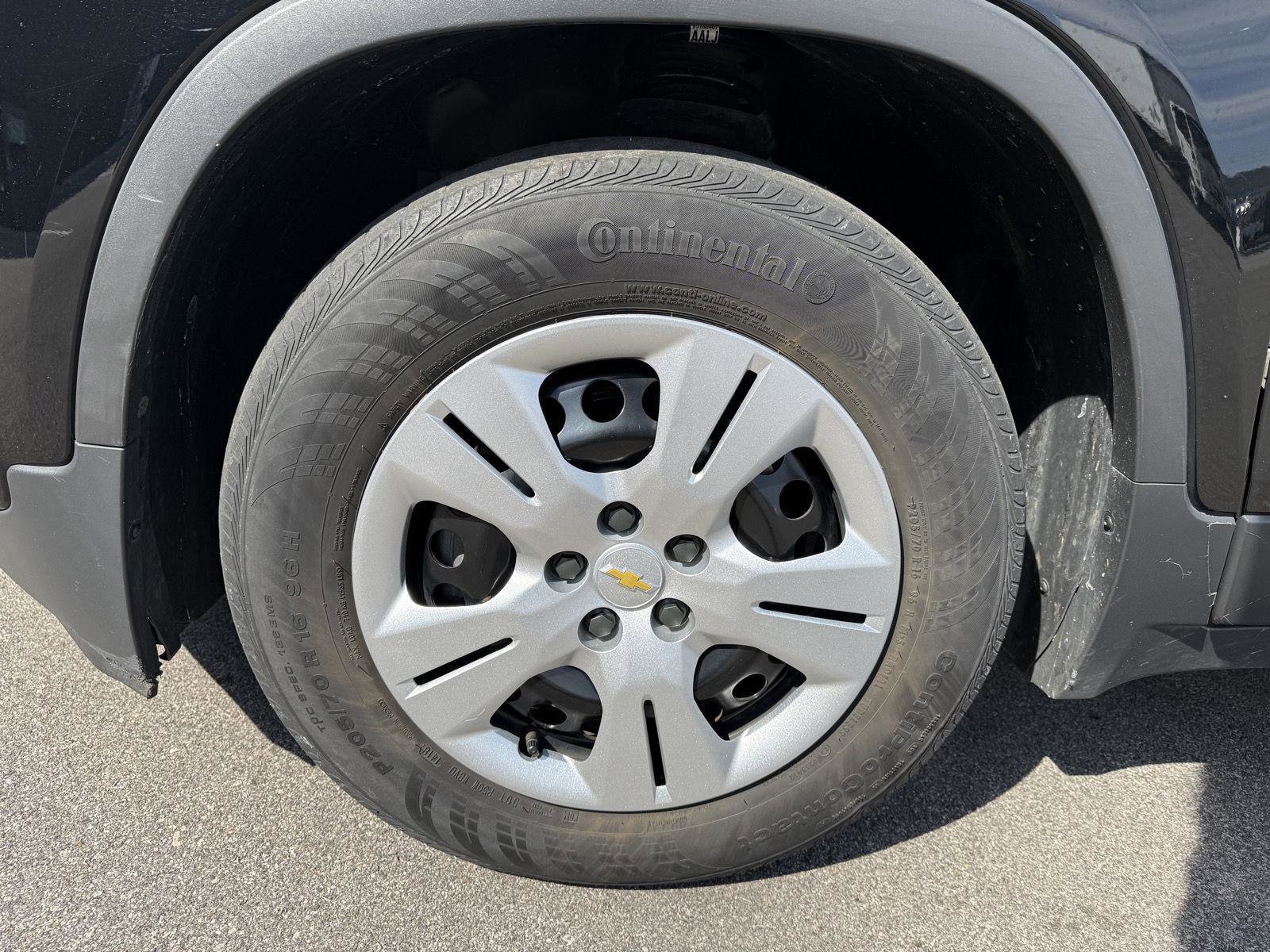 Used 2018 Chevrolet Trax LS FWD image 15