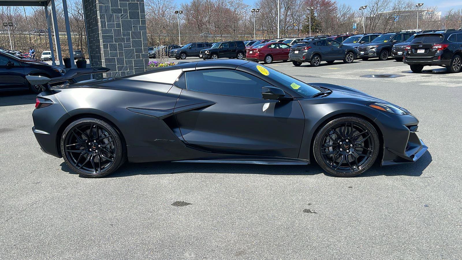 Used 2025 Chevrolet Corvette Z06 w/ Z07 Performance Package image 8