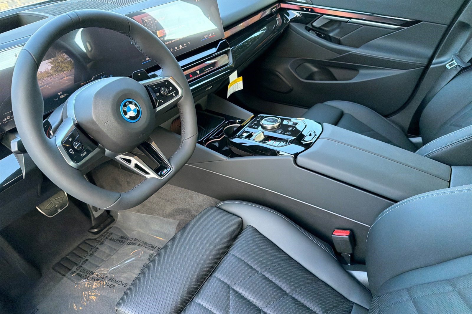 New 2027 BMW 550e xDrive AWD/4WD image 8