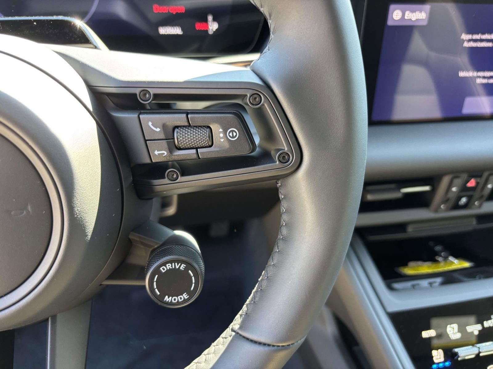 New 2026 Porsche Macan 4 Electric image 29