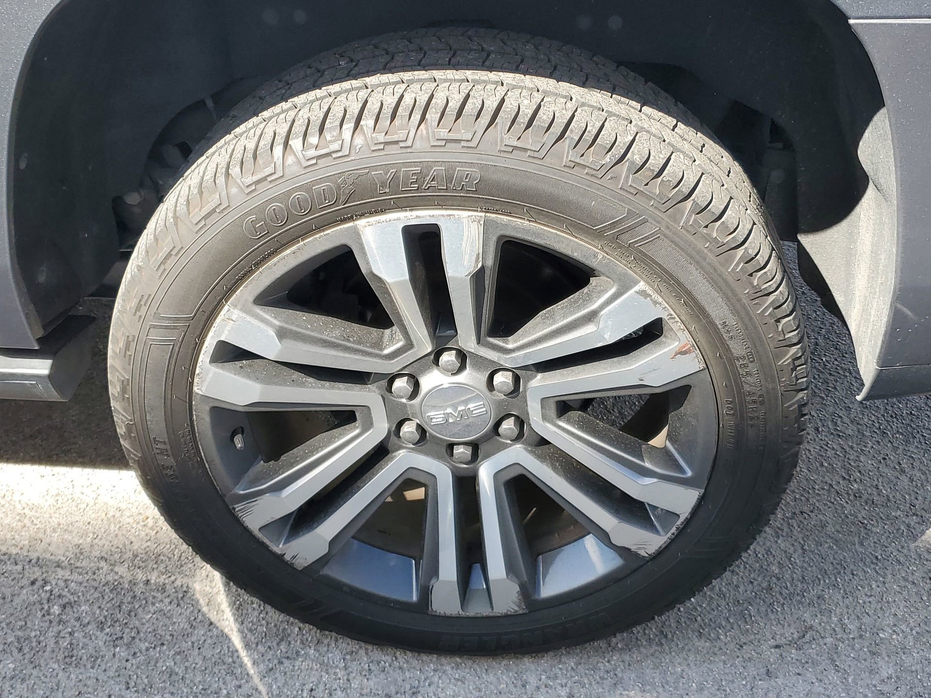 Used 2019 GMC Yukon Denali w/ Denali Ultimate Package image 5