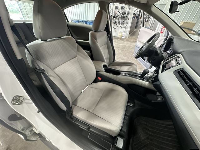 Used 2017 Honda HR-V LX image 32