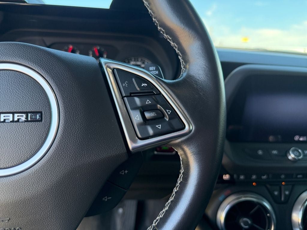Used 2020 Chevrolet Camaro LT w/ Technology Package RWD image 16